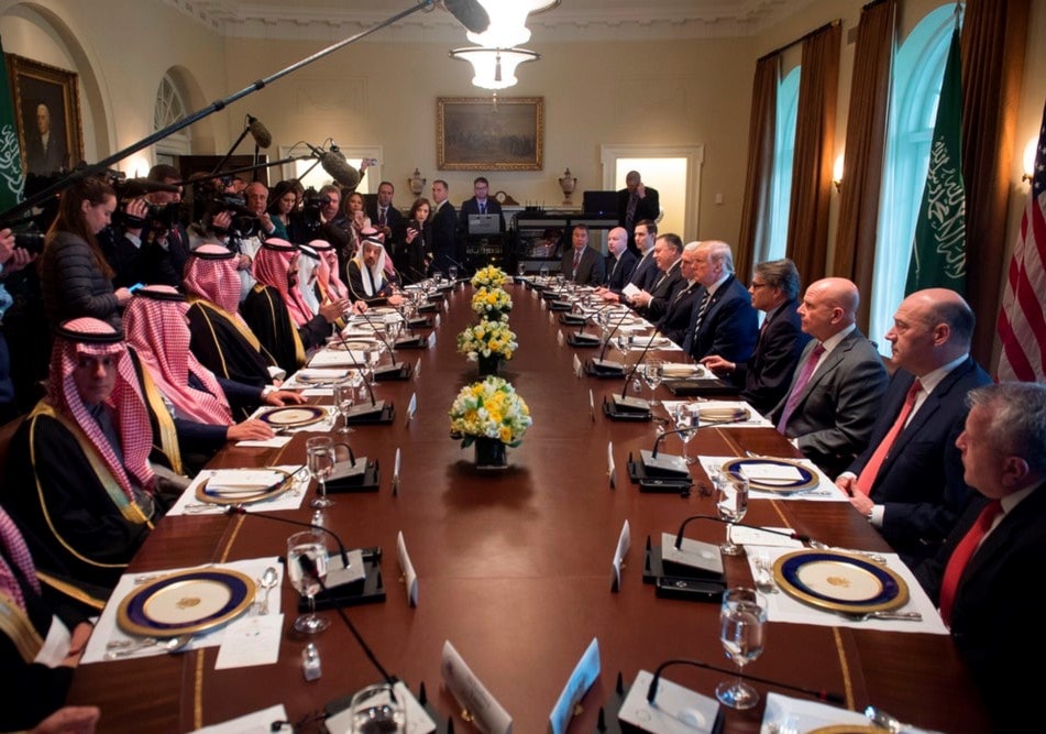 إن وجود الأموال الخليجية في واشنطن يثير مخاوف جدية بشأن استقلال السياسة الخارجية الأميركية إن وجود الأموال الخليجية في واشنطن يثير مخاوف جدية بشأن استقلال السياسة الخارجية الأميركية