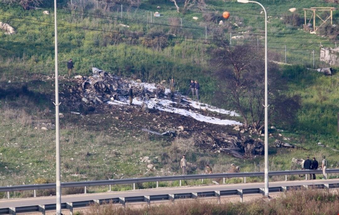صورة لحطام طائرة الـ F16 الإسرائيلية صورة لحطام طائرة الـ F16 الإسرائيلية