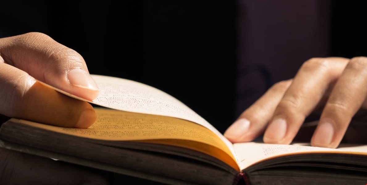 الفيلسوفة الفرنسية سيمون دي بوفوار: "كلما كان هناك كتب في حياتي، كانت سعادتي مضمونة" الفيلسوفة الفرنسية سيمون دي بوفوار: "كلما كان هناك كتب في حياتي، كانت سعادتي مضمونة"