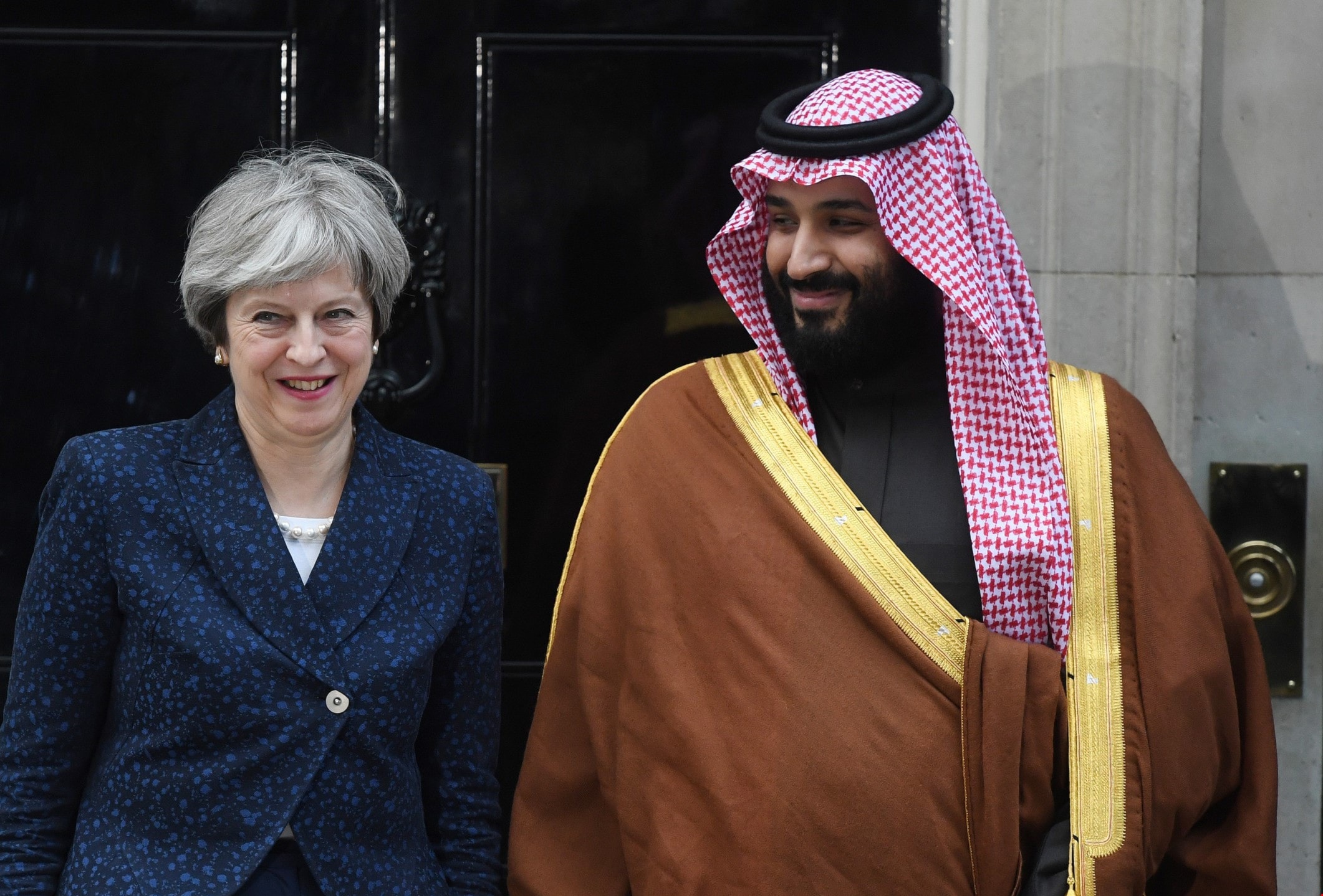 واحدٌ من الأمراء أعلن أن عدداً من الأمراء المُعتقلين السابقين قرّر تسريب معلومات خطيرة ضد بن سلمان واحدٌ من الأمراء أعلن أن عدداً من الأمراء المُعتقلين السابقين قرّر تسريب معلومات خطيرة ضد بن سلمان