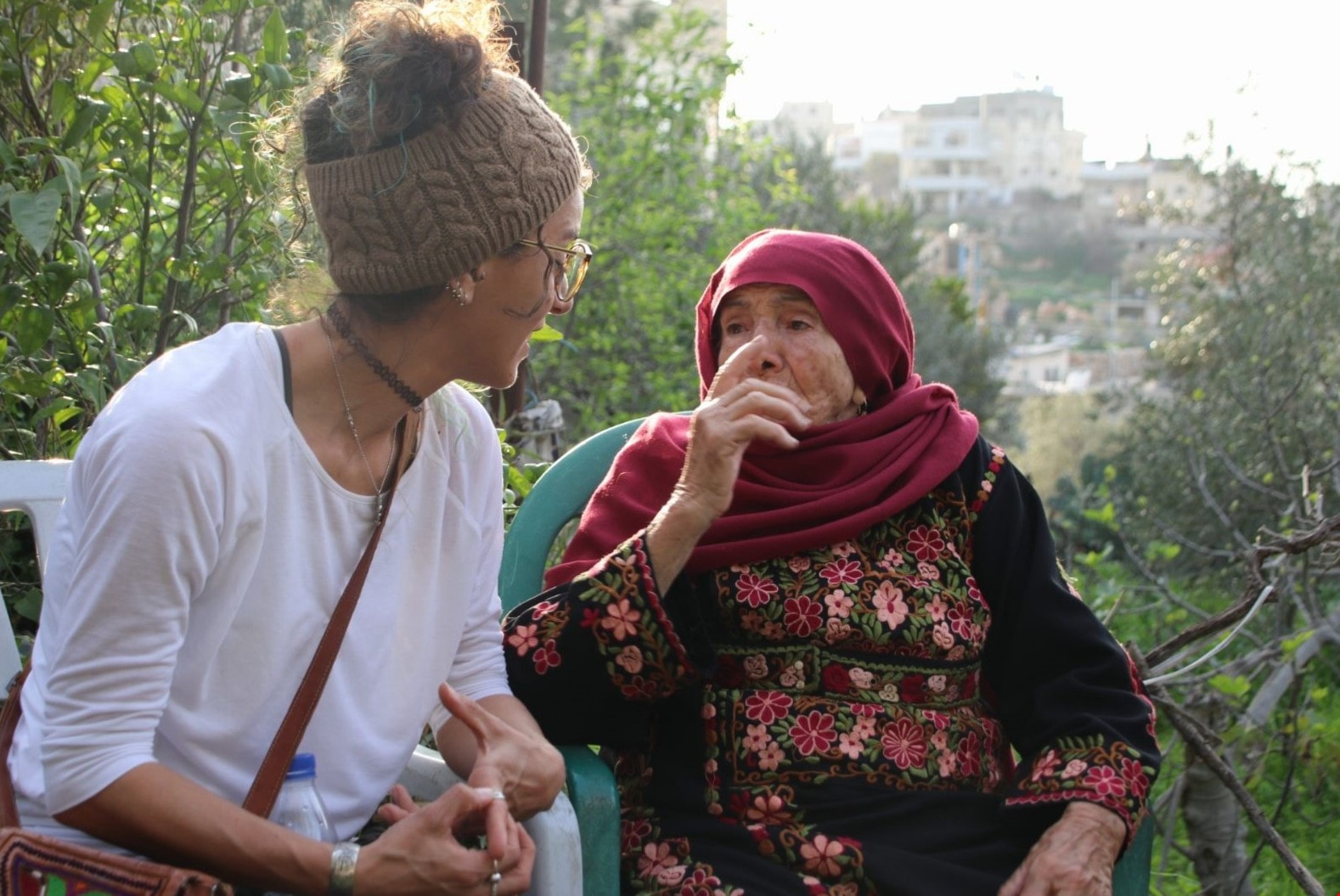 ناشطة مع الحاجة حوا الخواجا ناشطة مع الحاجة حوا الخواجا