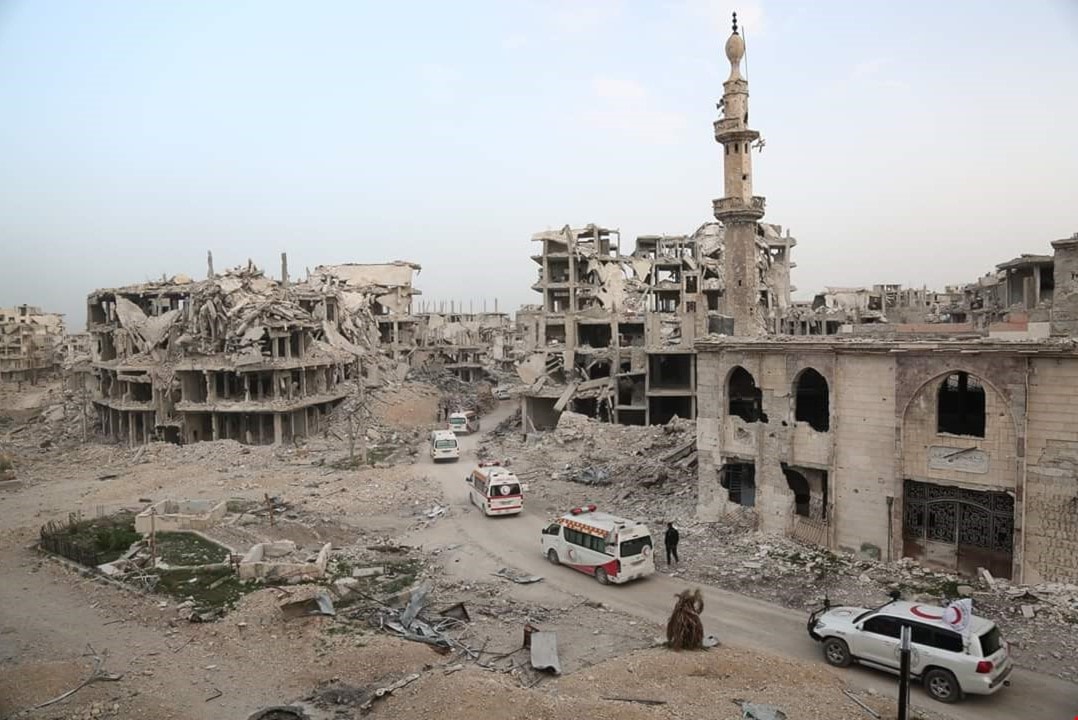 استكمال عملية خروج المسلحين وعائلاتهم من الغوطة واحتفالات في دمشق بعد سيطرة الجيش على نحو 90% من العوطة استكمال عملية خروج المسلحين وعائلاتهم من الغوطة واحتفالات في دمشق بعد سيطرة الجيش على نحو 90% من العوطة