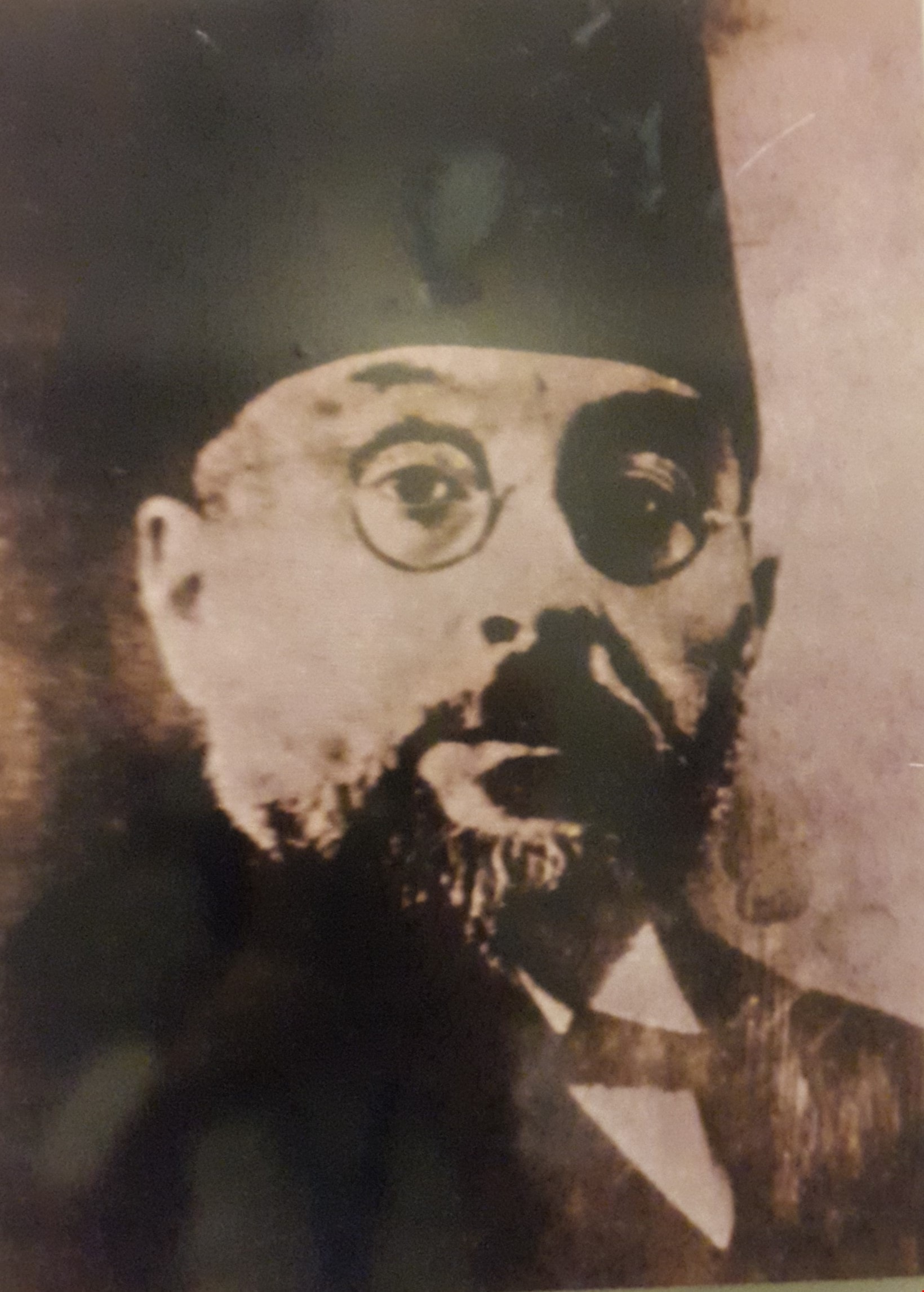 سعت حركة النهضة إلى الاستحواذ على الثعالبي على اعتبار أن الرجل من شيوخ الزيتونة سعت حركة النهضة إلى الاستحواذ على الثعالبي على اعتبار أن الرجل من شيوخ الزيتونة