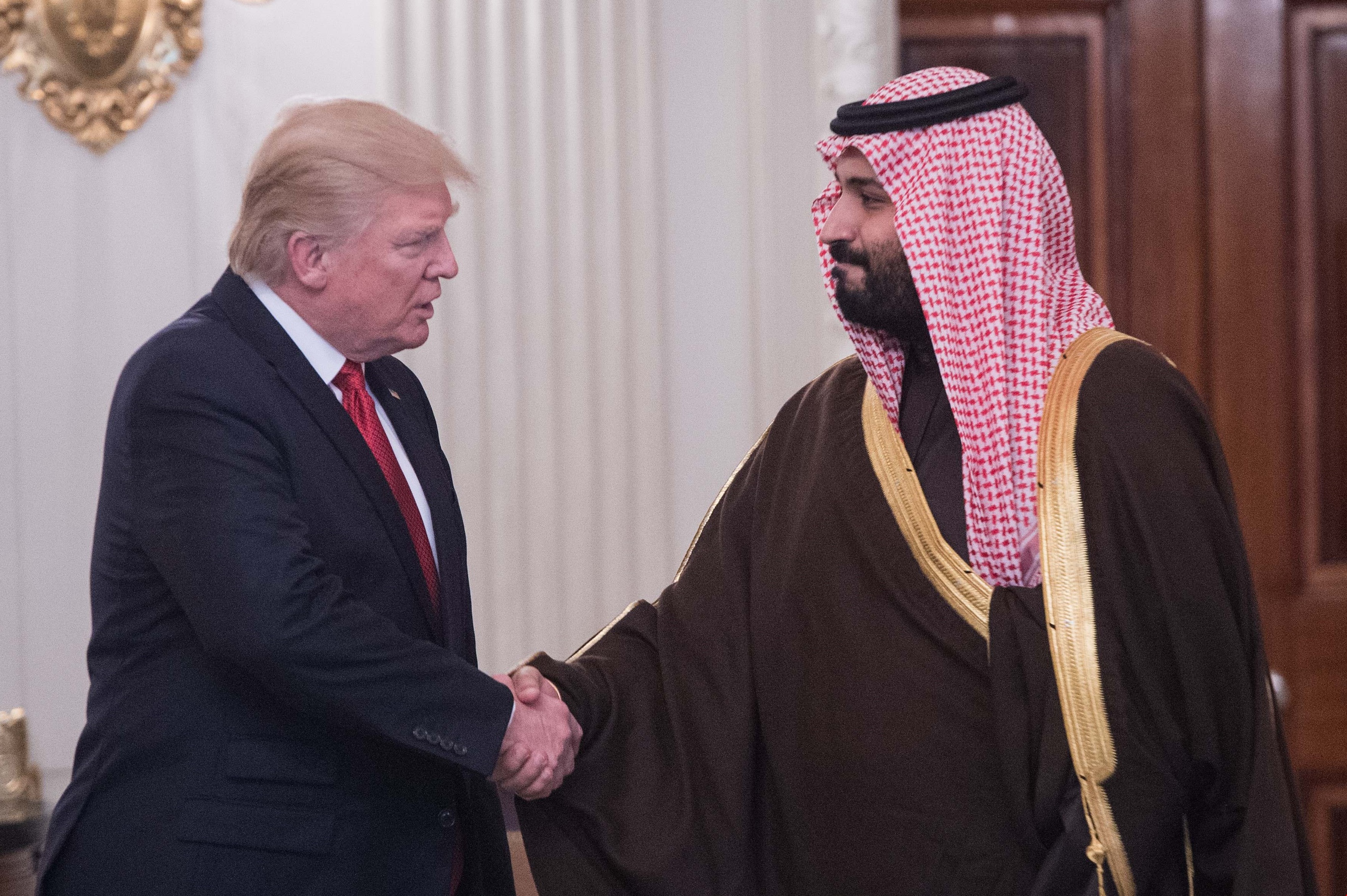 ترامب: طلبنا من السعودية أموالاً لبقاء قواتنا في سوريا ترامب: طلبنا من السعودية أموالاً لبقاء قواتنا في سوريا