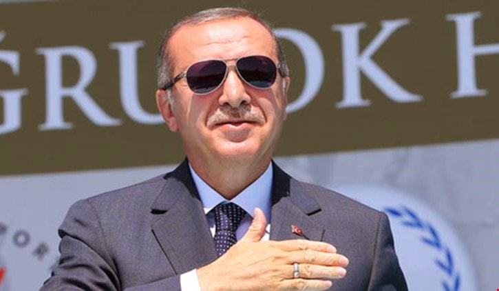 تحول اردوغان من لاعب كرة قدم موهوب إلى رئيس للجمهورية بصلاحيات مطلقة تحول اردوغان من لاعب كرة قدم موهوب إلى رئيس للجمهورية بصلاحيات مطلقة