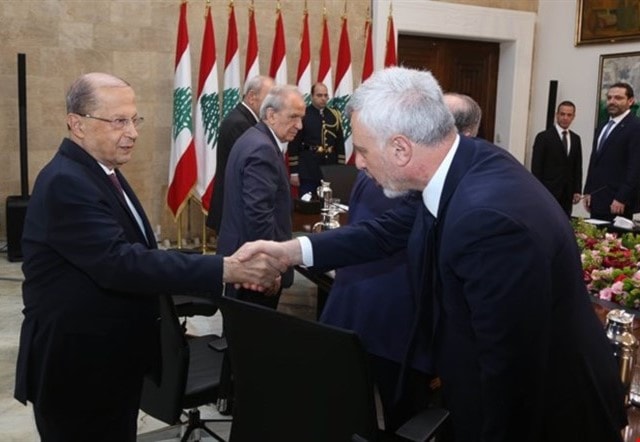 يريد التيّار الوطني الحر من حزب الله أن يدعمه لـ"تثبيت حقوق المسيحيين في لبنان" يريد التيّار الوطني الحر من حزب الله أن يدعمه لـ"تثبيت حقوق المسيحيين في لبنان"