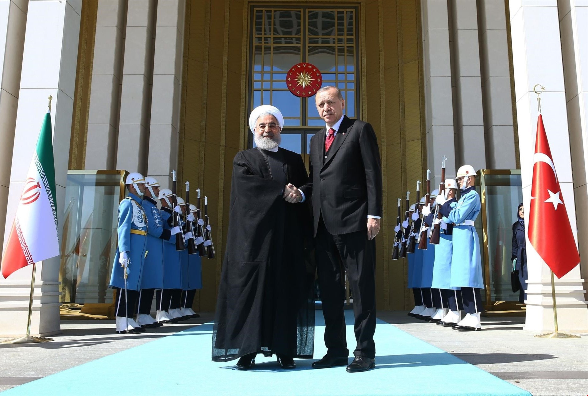 أردوغان لروحاني: مواقف إيران حول الاتفاق النووي "بناءة وحكيمة" أردوغان لروحاني: مواقف إيران حول الاتفاق النووي "بناءة وحكيمة"