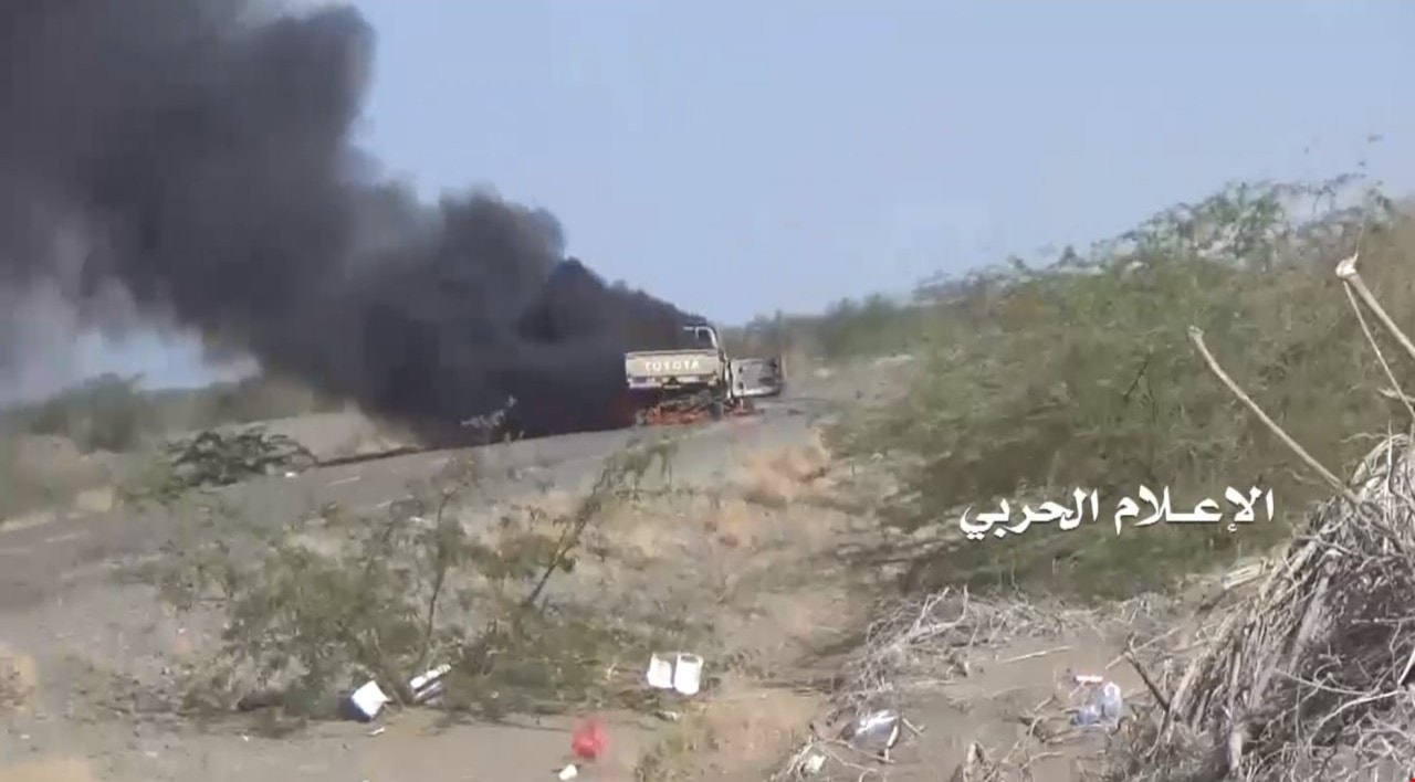 تدمير آليات عسكرية لقوات هادي جنوب الساحل الغربي في اليمن- صورة أرشيف تدمير آليات عسكرية لقوات هادي جنوب الساحل الغربي في اليمن- صورة أرشيف