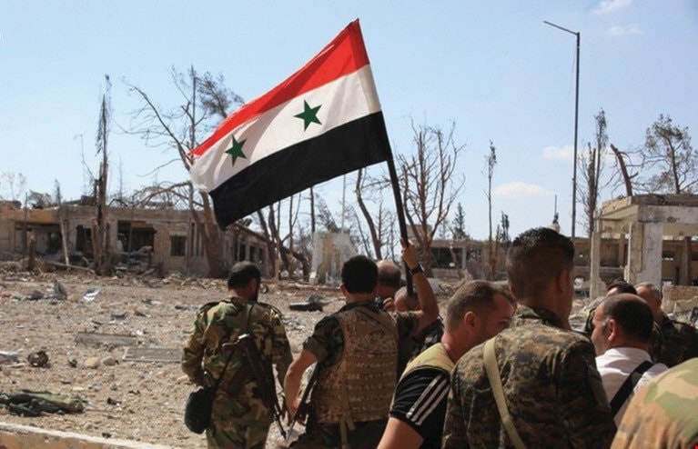 الجيش السوري يعلن تحرير كامل الحجر الأسود ومخيم اليرموك الجيش السوري يعلن تحرير كامل الحجر الأسود ومخيم اليرموك