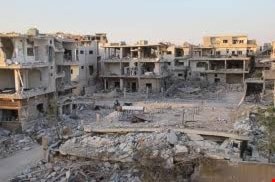 ألقى الجيش السوري مناشير تدعو المسلحين في درعا إلى الاستسلام ألقى الجيش السوري مناشير تدعو المسلحين في درعا إلى الاستسلام