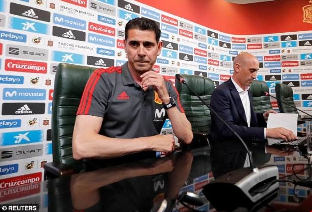 هييرو كان المدير الرياضي للمنتخب الإسباني سابقاً (رويترز) هييرو كان المدير الرياضي للمنتخب الإسباني سابقاً (رويترز)