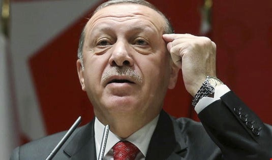 منذ المحاولة الإنقلابية الفاشلة، ذهب إردوغان بعيداً في إنتهاز الفرصة التي أتاحتها له كي يحكم منفرداً منذ المحاولة الإنقلابية الفاشلة، ذهب إردوغان بعيداً في إنتهاز الفرصة التي أتاحتها له كي يحكم منفرداً