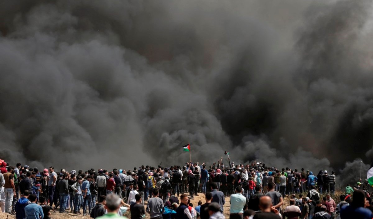 عضّدت المقاومة على جِراح صمتها حرصاً على المصلحة الفلسطينية العليا، رغم وقاحة الحملات الإعلامية المموّلة من "أفيخاي أدرعي" ووكلائه عضّدت المقاومة على جِراح صمتها حرصاً على المصلحة الفلسطينية العليا، رغم وقاحة الحملات الإعلامية المموّلة من "أفيخاي أدرعي" ووكلائه