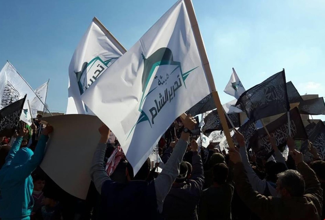 "هيئة تحرير الشام" خصصت معسكرين لتدريب المقاتلين الهاربين من الموصل في غابات الباسل غرب مدينة إدلب "هيئة تحرير الشام" خصصت معسكرين لتدريب المقاتلين الهاربين من الموصل في غابات الباسل غرب مدينة إدلب