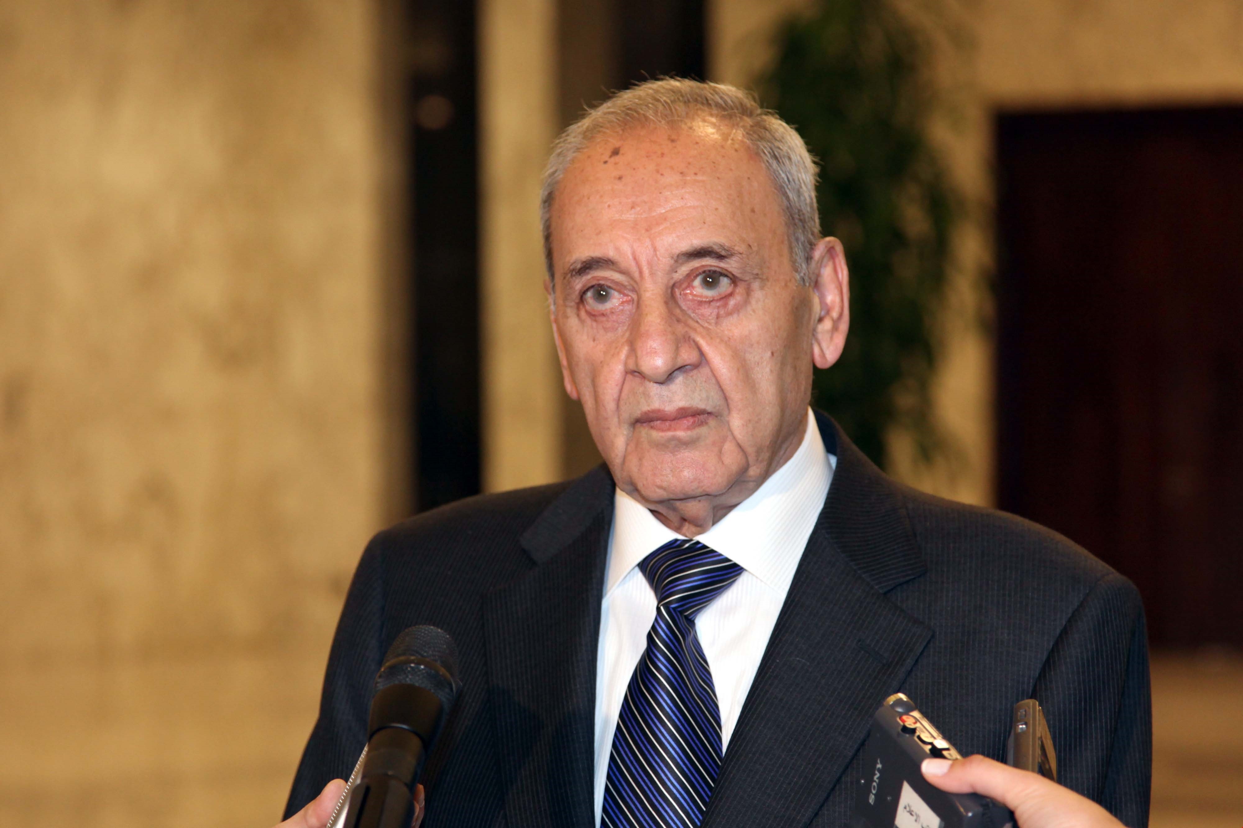 بري يكشف عن عرض إسرائيلي نقله الأميركيون إلى لبنان يتضمّن التفاوض حول الحدود البريّة والبحرية بري يكشف عن عرض إسرائيلي نقله الأميركيون إلى لبنان يتضمّن التفاوض حول الحدود البريّة والبحرية