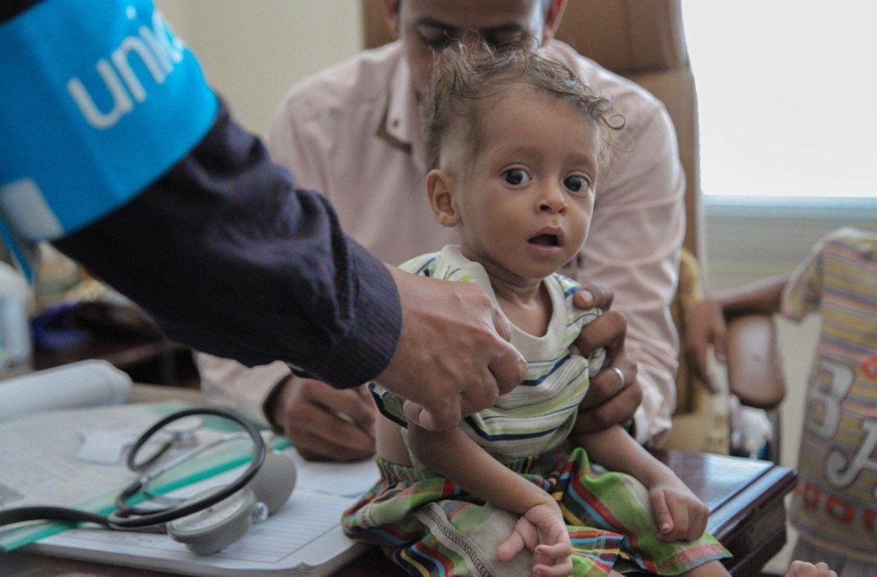 ملايين اليمنيين يصارعون من أجل الحصول على أبسط خدمات الرعاية الصحية الأساسية منذ 40 شهراً ملايين اليمنيين يصارعون من أجل الحصول على أبسط خدمات الرعاية الصحية الأساسية منذ 40 شهراً