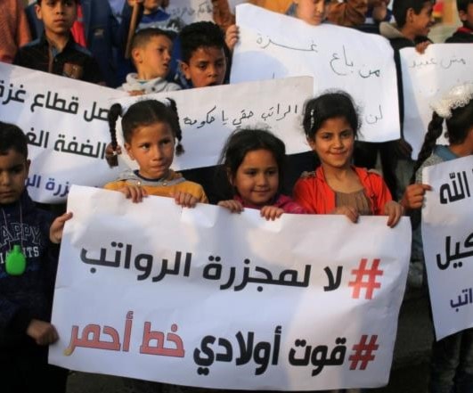 إسرائيل تسعى من وراء سياسة وقف رواتب الأسرى والمُحرّرين لتجريم مفهوم النضال الفلسطيني إسرائيل تسعى من وراء سياسة وقف رواتب الأسرى والمُحرّرين لتجريم مفهوم النضال الفلسطيني