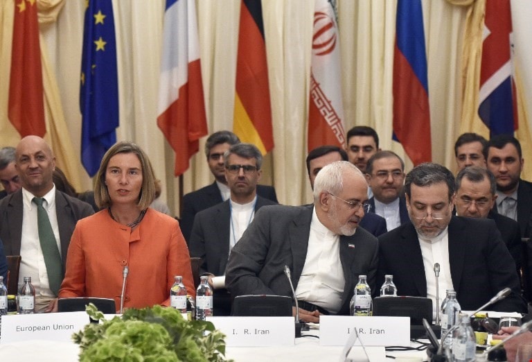 بيان فيينا أكد الالتزام بحماية الشركات المستثمرة في إيران من آثار العقوبات الأميركية (أ ف ب) بيان فيينا أكد الالتزام بحماية الشركات المستثمرة في إيران من آثار العقوبات الأميركية (أ ف ب)