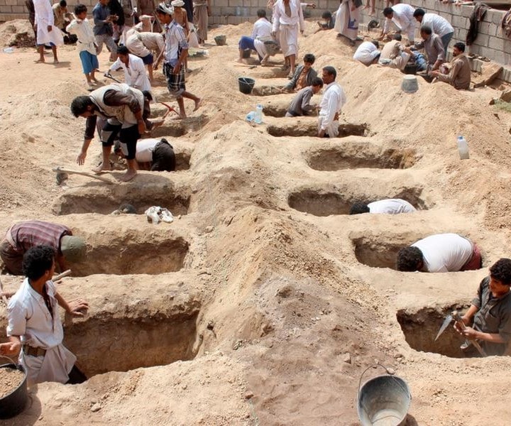 بلغ عدد الشهداء من الأطفال في اليمن ما يقارب 3359 بلغ عدد الشهداء من الأطفال في اليمن ما يقارب 3359