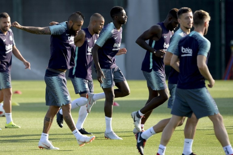 أرتورو فيدال في تدريبات برشلونة (أ ف ب) أرتورو فيدال في تدريبات برشلونة (أ ف ب)