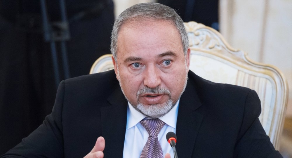ليبرمان: أحاول دق إسفين بين قيادة حماس وبين المواطن العادي في غزة ليبرمان: أحاول دق إسفين بين قيادة حماس وبين المواطن العادي في غزة