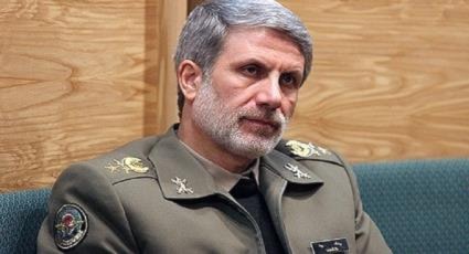 وزير الدفاع الإيراني يعلن أن طهران ستكشف النقاب عن مقاتلة جديدة في الأيام المقبلة وزير الدفاع الإيراني يعلن أن طهران ستكشف النقاب عن مقاتلة جديدة في الأيام المقبلة