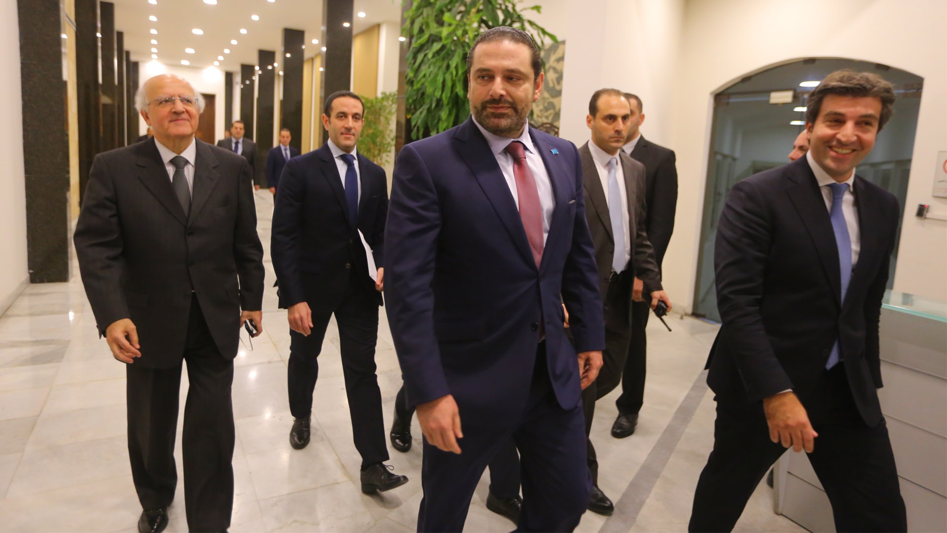 الحريري: أنا الرئيس المكلف ولا مهلة محددة في الدستور الحريري: أنا الرئيس المكلف ولا مهلة محددة في الدستور