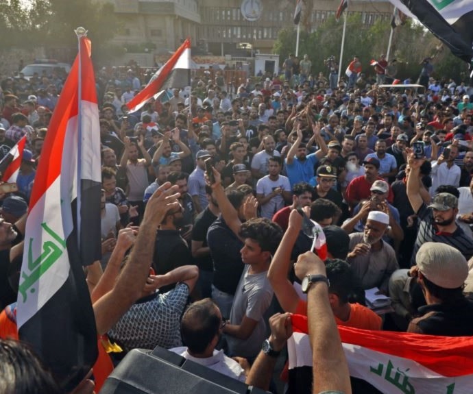 لايمكن لأي شخص عاقل أن ينكر أحقية المطالب التي خرج بها البصريون لايمكن لأي شخص عاقل أن ينكر أحقية المطالب التي خرج بها البصريون