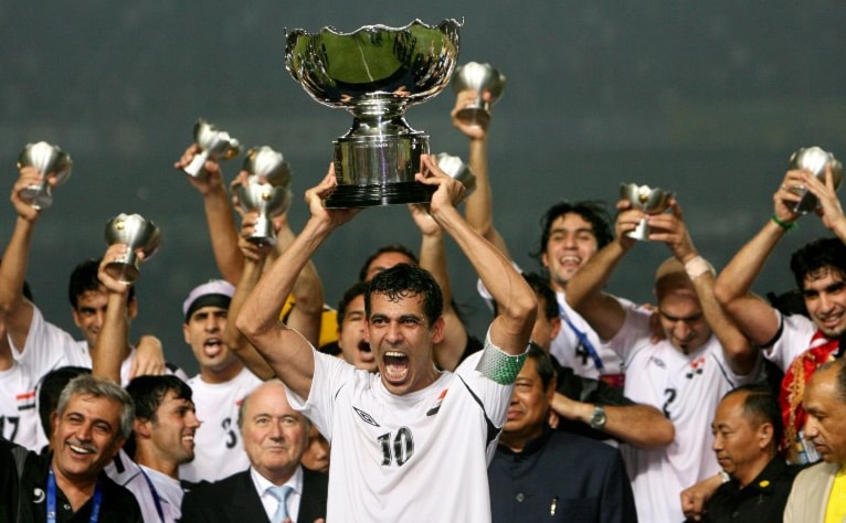توِّج منتخب العراق باللقب الآسيوي عام 2007 (أ ف ب) توِّج منتخب العراق باللقب الآسيوي عام 2007 (أ ف ب)