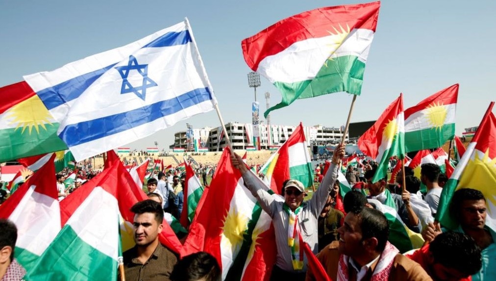حتى يعود الفلسطينيون والقضية المركزية للأمة، إلى صدارة الصراع وقوانينه واستحقاقاته لابديل عن مغادرة (وهم الدولة) واستعادة خطاب التحرر الوطني حتى يعود الفلسطينيون والقضية المركزية للأمة، إلى صدارة الصراع وقوانينه واستحقاقاته لابديل عن مغادرة (وهم الدولة) واستعادة خطاب التحرر الوطني