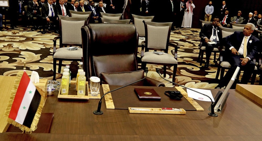 تحاول القوى السياسية الموالية لسوريا في لبنان أن تدفع باتجاه حضور الدولة الشقيقة تحاول القوى السياسية الموالية لسوريا في لبنان أن تدفع باتجاه حضور الدولة الشقيقة