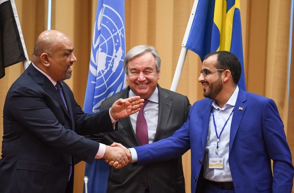 يتضمّن الاتفاق أن تقوم الأمم المتحدة بالإشراف على حركة الشحن في الموانئ الثلاثة في الحديدة يتضمّن الاتفاق أن تقوم الأمم المتحدة بالإشراف على حركة الشحن في الموانئ الثلاثة في الحديدة