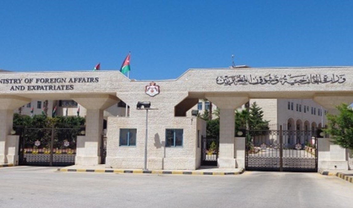 الأردن اتفق مع سوريا على إعادة فتح المعبر الحدودي بينهما في أكتوبر الماضي الأردن اتفق مع سوريا على إعادة فتح المعبر الحدودي بينهما في أكتوبر الماضي