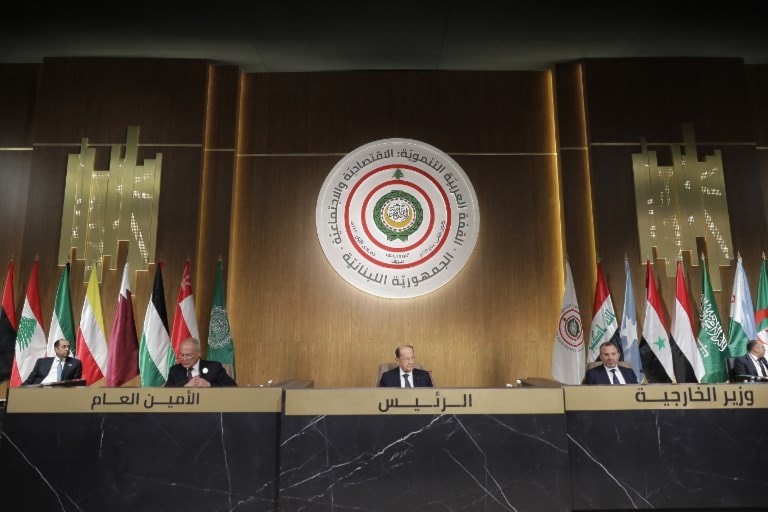 أيضاً أكد وزير الخارجية اللبناني جبران باسيل إستعداد جميع الدول العربية من أجل توطيد الشراكة الإقتصادية (أ ف ب) أيضاً أكد وزير الخارجية اللبناني جبران باسيل إستعداد جميع الدول العربية من أجل توطيد الشراكة الإقتصادية (أ ف ب)