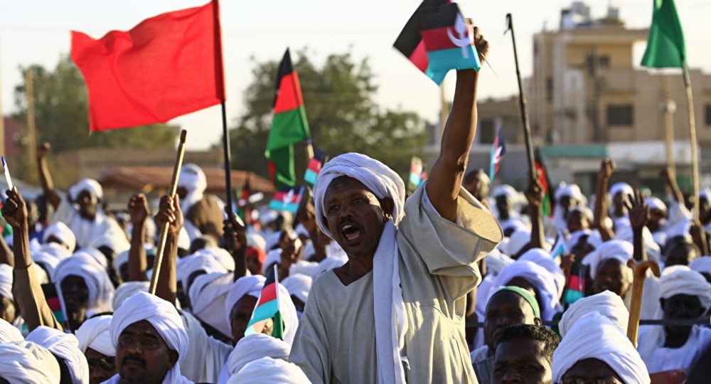 ارتفعت حدّة الاحتجاجات نتيجة الأوضاع المعيشية الصعبة في السودان ارتفعت حدّة الاحتجاجات نتيجة الأوضاع المعيشية الصعبة في السودان