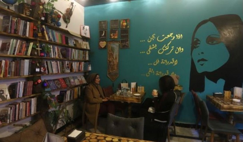 "مقهى فيروز" بالبصرة يثير الحنين إلى الشام "مقهى فيروز" بالبصرة يثير الحنين إلى الشام