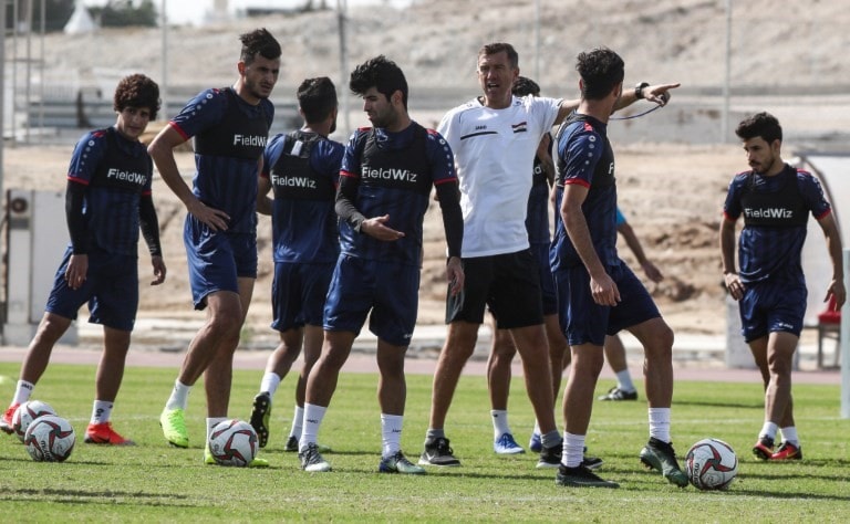 كاتانيتش خلال إشرافه على حصة تدريبية للعراق (أ ف ب) كاتانيتش خلال إشرافه على حصة تدريبية للعراق (أ ف ب)