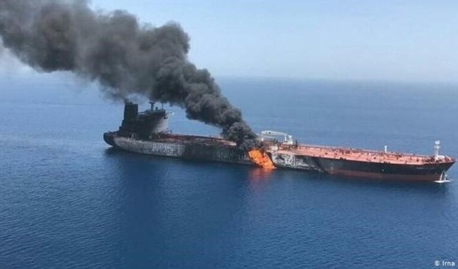 ملابسات استهداف ناقلة النفط الإيرانية في البحر الأحمر ملابسات استهداف ناقلة النفط الإيرانية في البحر الأحمر