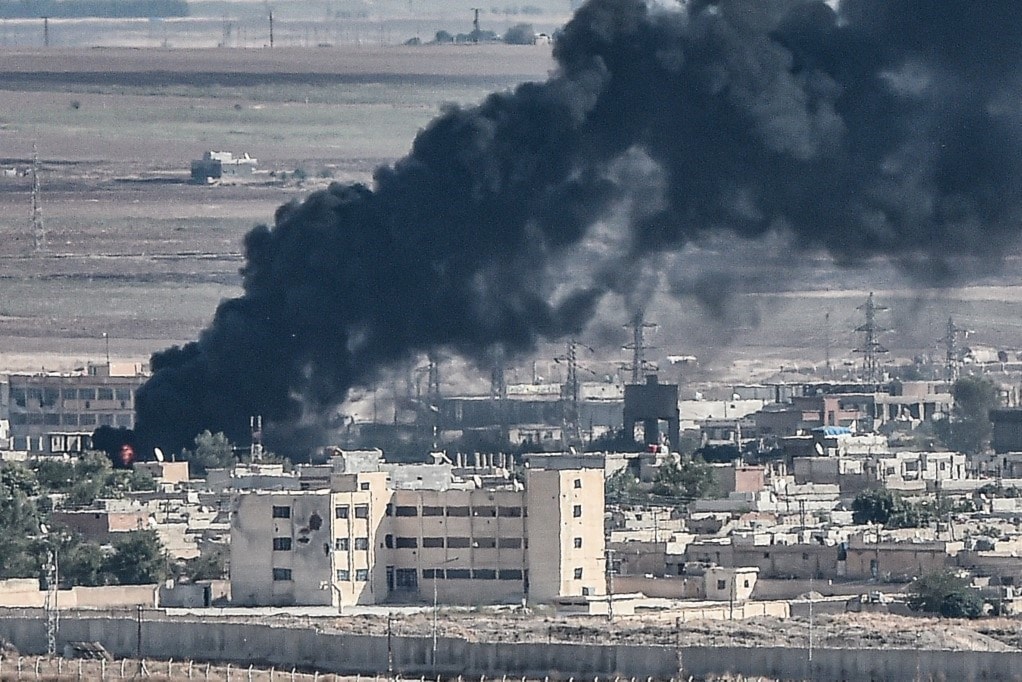 صورة من القصف التركي على مدينة رأس العين في الشمال السوري اليوم / أ.ف.ب صورة من القصف التركي على مدينة رأس العين في الشمال السوري اليوم / أ.ف.ب