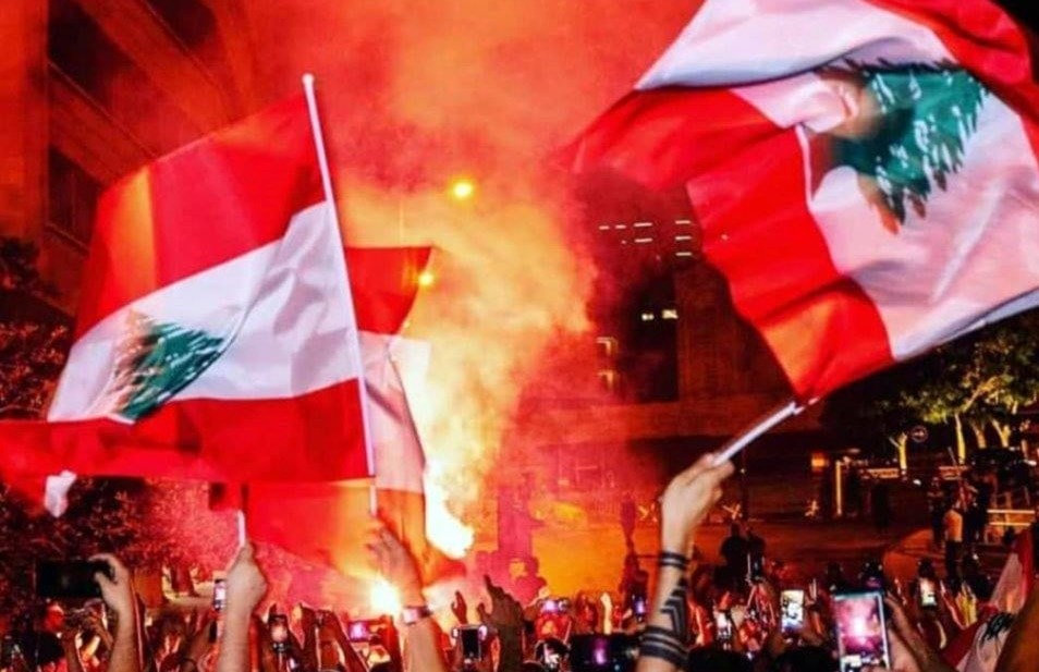 صورة للحراك اللبناني من مواقع التواصل الاجتماعي صورة للحراك اللبناني من مواقع التواصل الاجتماعي