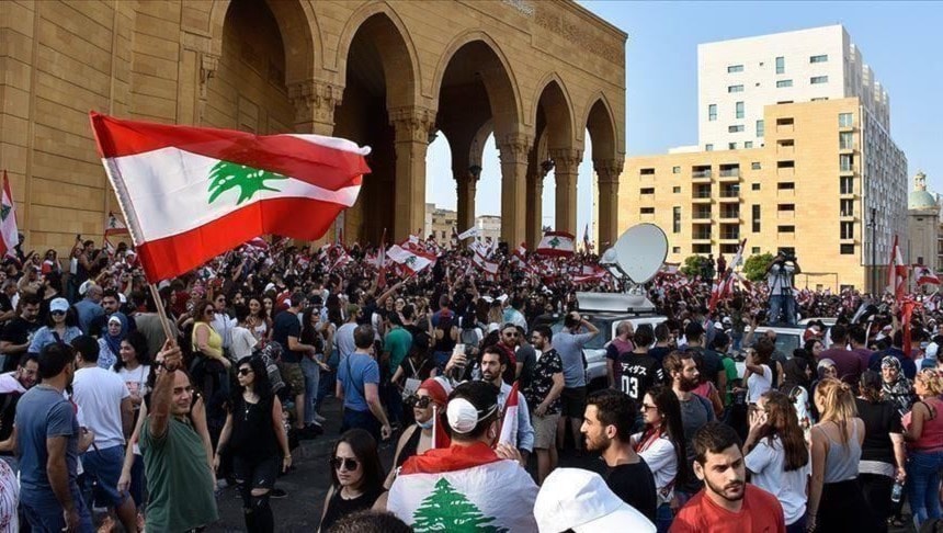 صورة من التظاهرات في لبنان صورة من التظاهرات في لبنان