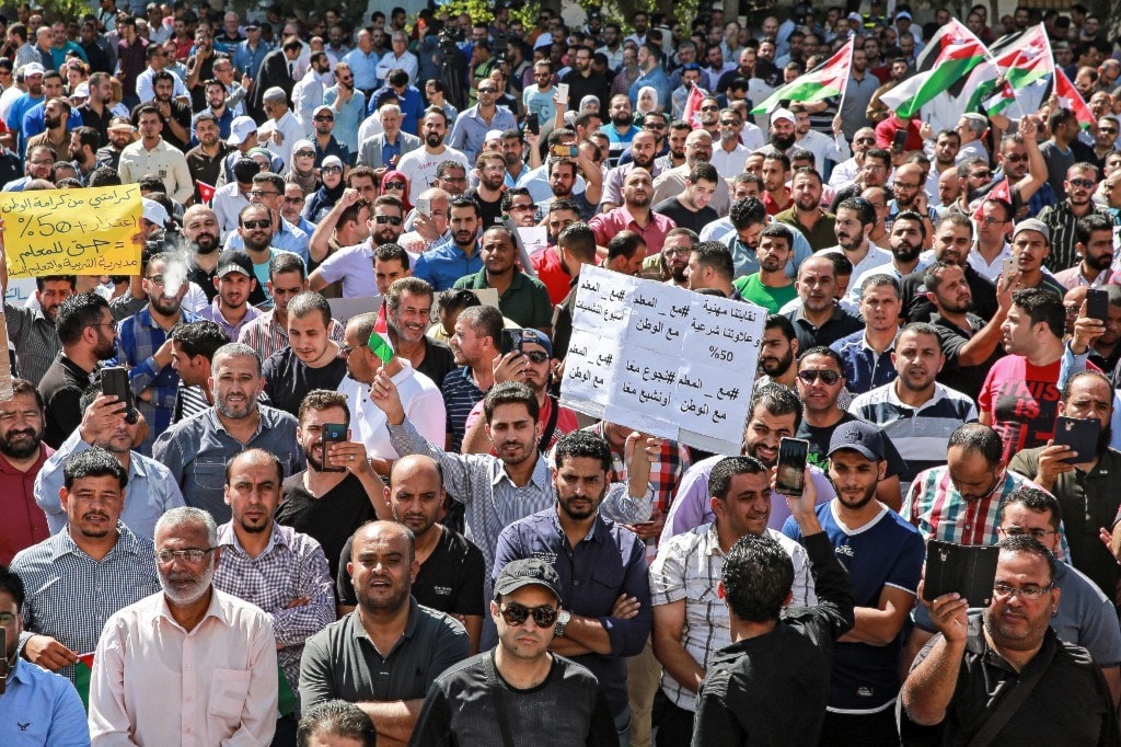 من مظاهرات يوم أمس الخميس في العاصمة عمّان / أ.ف.ب من مظاهرات يوم أمس الخميس في العاصمة عمّان / أ.ف.ب