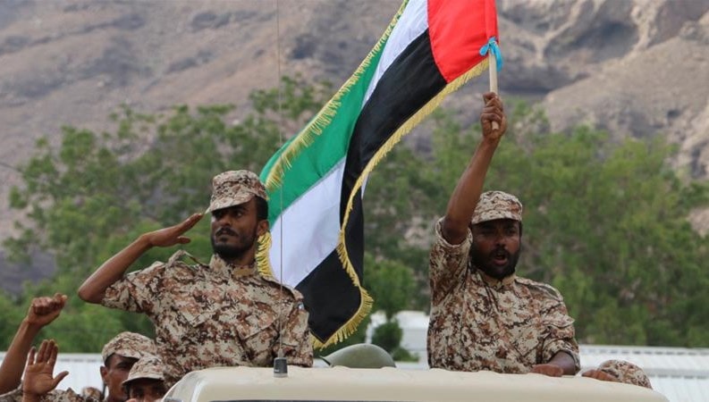 مصادر للميادين: الامارات تستمر في التجهيز البري لمعركة جديدة على جبهة تعز مصادر للميادين: الامارات تستمر في التجهيز البري لمعركة جديدة على جبهة تعز