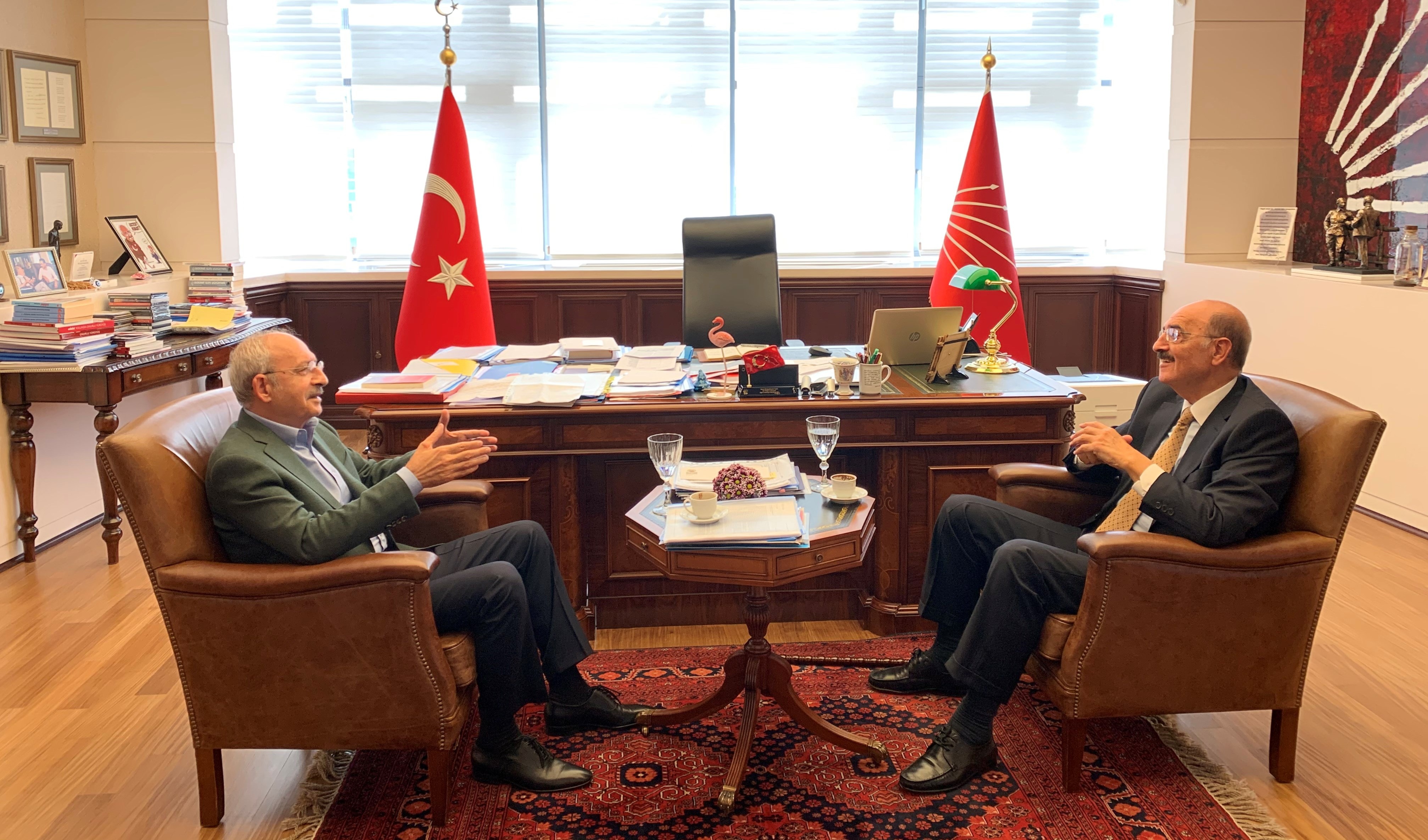 كليجدار أوغلو: سياسات إردوغان في سوريا والمنطقة تُعدّ مؤشِراً على إفلاس السياسة الخارجية بالكامل كليجدار أوغلو: سياسات إردوغان في سوريا والمنطقة تُعدّ مؤشِراً على إفلاس السياسة الخارجية بالكامل