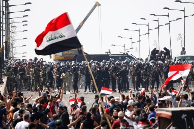 استمرار الاحتجاجات في العراق والصدر يدعو إلى رفض التدخل الأميركي استمرار الاحتجاجات في العراق والصدر يدعو إلى رفض التدخل الأميركي