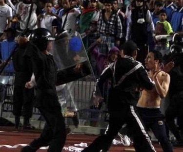 "الألتراس": هل هم حقاً مُجرَّد شباب "تافهين"؟ "الألتراس": هل هم حقاً مُجرَّد شباب "تافهين"؟