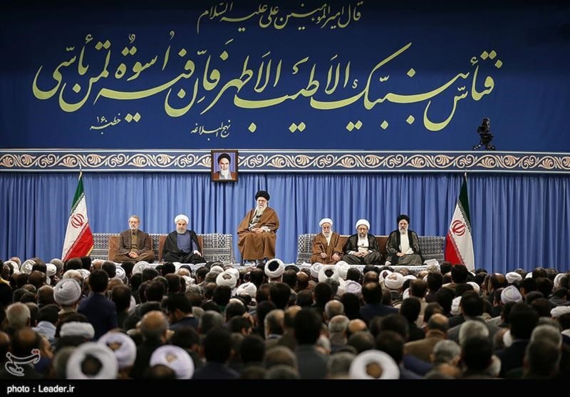السيد خامنئي: سلاح أميركا إيجاد التفرقة وزعزعة عزيمة الشعوب السيد خامنئي: سلاح أميركا إيجاد التفرقة وزعزعة عزيمة الشعوب