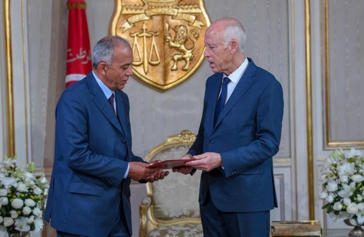 الرئيس التونسي يكلّف مرشح حركة النهضة لتأليف الحكومة الرئيس التونسي يكلّف مرشح حركة النهضة لتأليف الحكومة