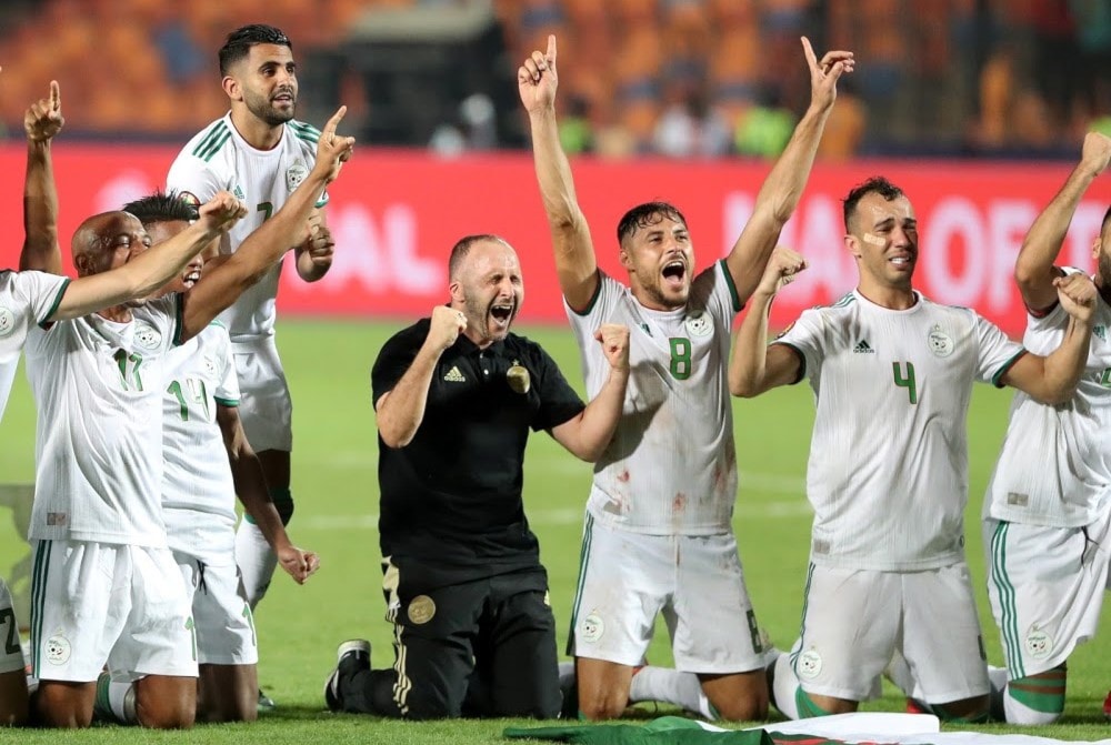 يسعى منتخب الجزائر حامل اللقب لتحقيق فوز ثانٍ يسعى منتخب الجزائر حامل اللقب لتحقيق فوز ثانٍ