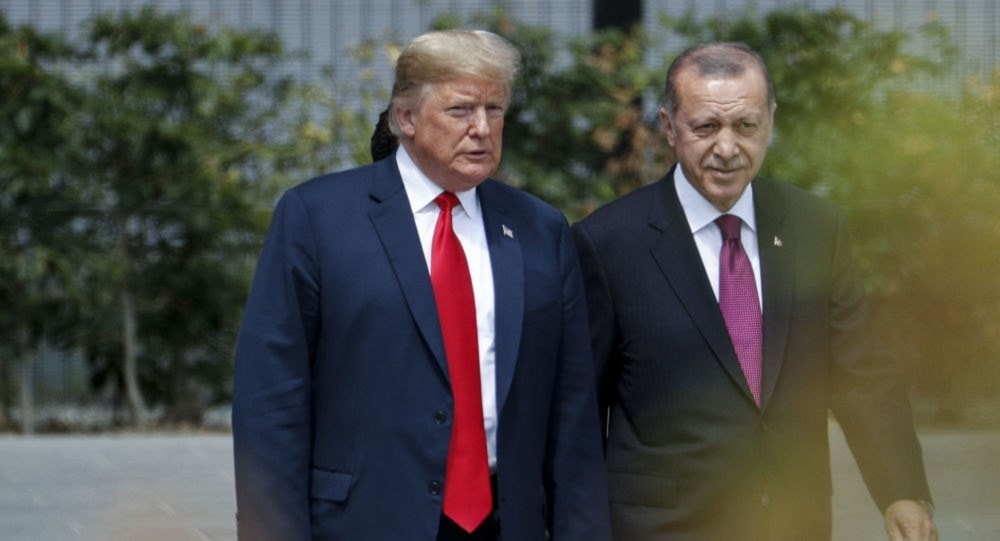 ترامب يشير إلى علاقته الجيدة بأردوغان ترامب يشير إلى علاقته الجيدة بأردوغان